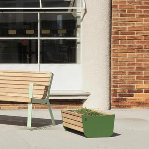 jardinera de madera aceitada