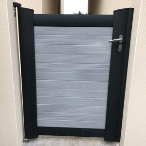 puerta para jardín de aluminio