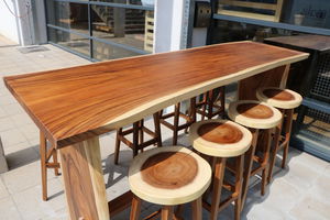 mesa alta contemporánea
