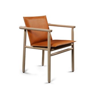 silla de diseño escandinavo