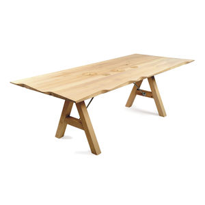 mesa de diseño escandinavo