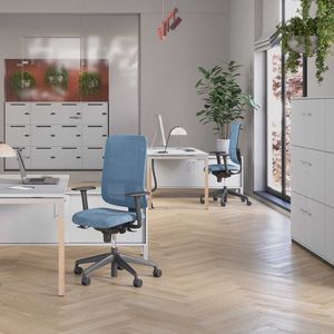 silla de oficina contemporánea