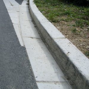 canal de drenaje para franjas borde