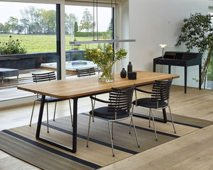 mesa de comedor contemporánea