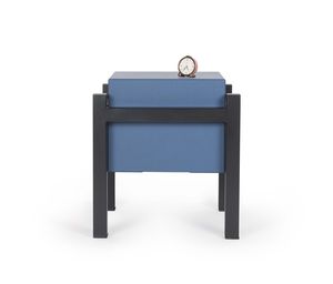 mesilla de noche moderna / de MDF / con base metálica lacada / cuadrada