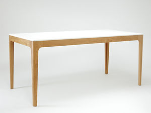 mesa de comedor contemporánea