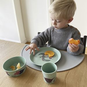 servicio de mesa para niños