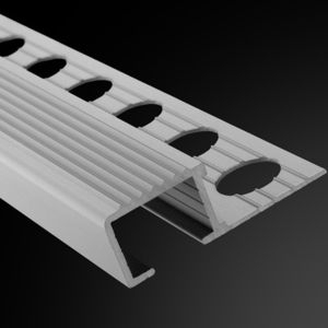 escalón de aluminio