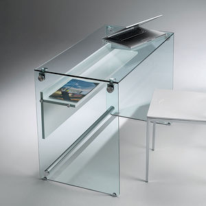 mesa de ordenador contemporánea