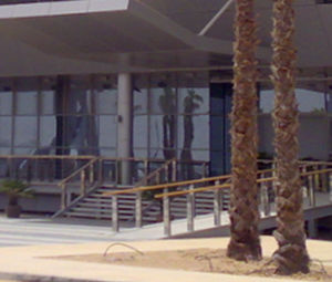 perfil para puerta de aluminio