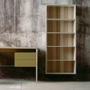 biblioteca de pared