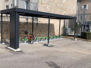 marquesina de metal y lona para espacios públicos para espacio público
