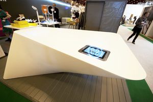 mostrador de recepción de Corian®