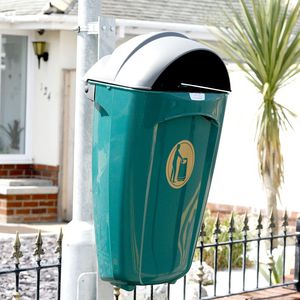 cubo de basura público