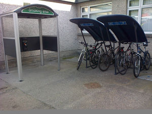 marquesina para bicicletas de acero