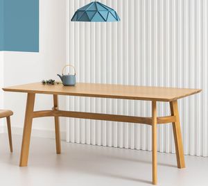 mesa de comedor contemporánea