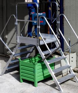 escalera elevada de trabajo
