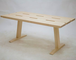 mesa contemporánea