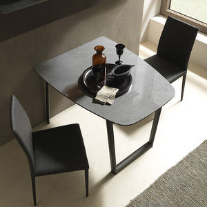 mesa de comedor contemporánea