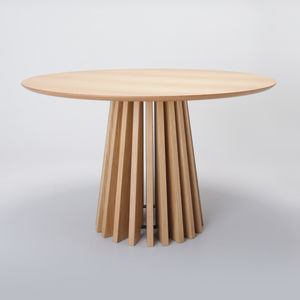 mesa de comedor contemporánea
