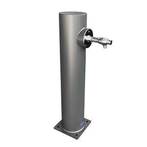 fuente de agua de exterior