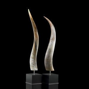 escultura de madera lacada