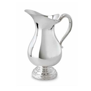 pichel de metal plateado