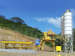 planta de hormigón sobre base fija