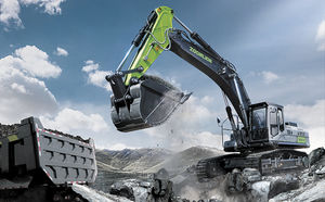 excavadora con orugas