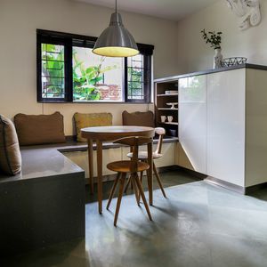 mesa de comedor contemporánea