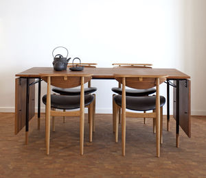 mesa de comedor de diseño escandinavo