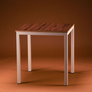 mesa contemporánea