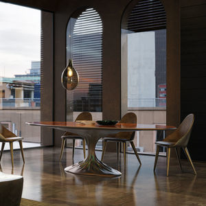 mesa de comedor de diseño orgánico