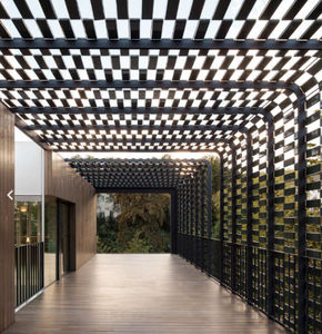 cobertura para pérgola con protección solar