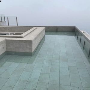 suelo móvil para piscina