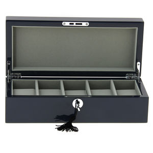 caja de almacenamiento de madera lacada / con tapa