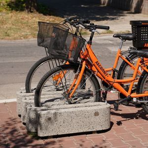 aparcabicis de suelo