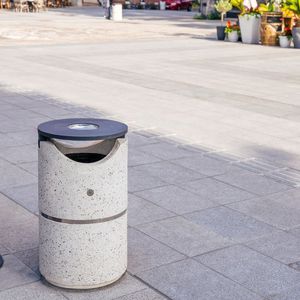 cubo de basura público