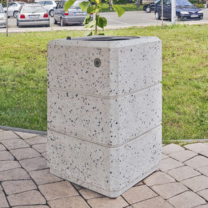 cubo de basura público
