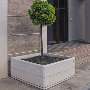 jardinera de hormigón reforzado con fibra