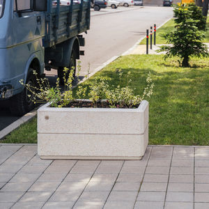 jardinera de hormigón reforzado con fibra