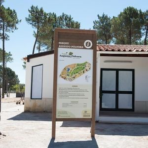 panel de información para parque infantil