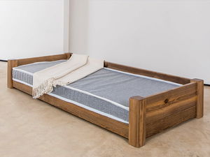 cama para perros de madera maciza