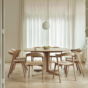 mesa de comedor contemporánea