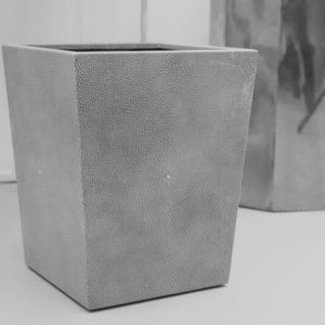 Papelera de cuero