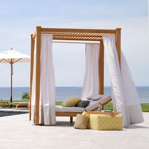 cama de jardín con dosel