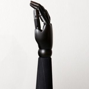 mano de maniquí hombre