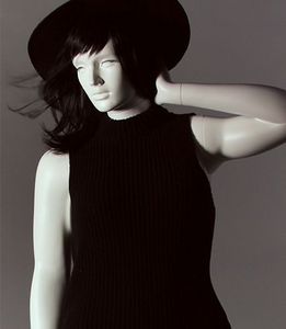 maniquí mujer corpulenta