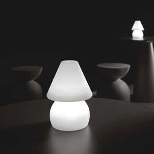 lámpara de mesa