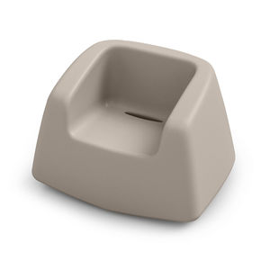 sillón de diseño minimalista